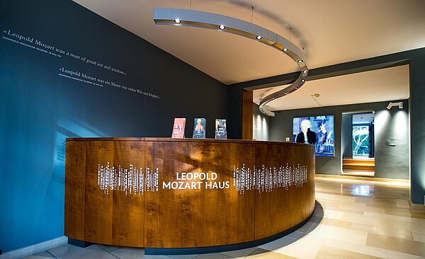 Rezeption im Inneren des Leopold Mozarthaus.