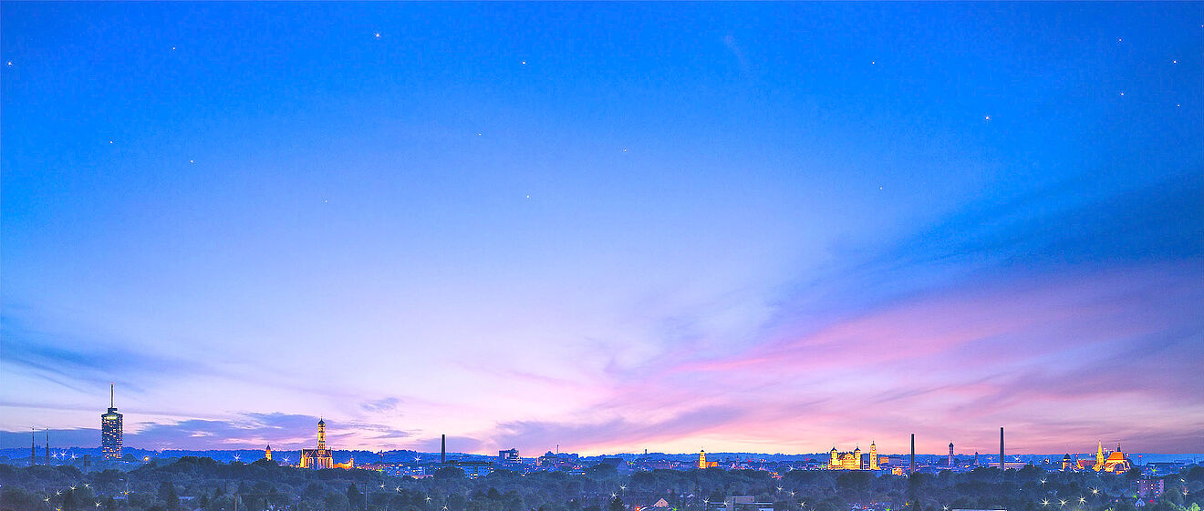 Skyline von Augsburg bei Nacht