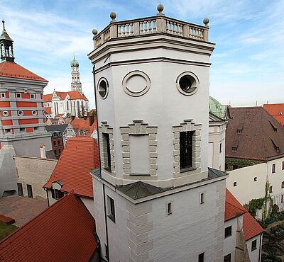 Wassertürme am Roten Tor. Links ist St. Ulrich